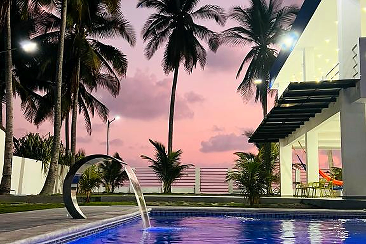 Luxury Beachfront Villa- Costa del Sol - 3