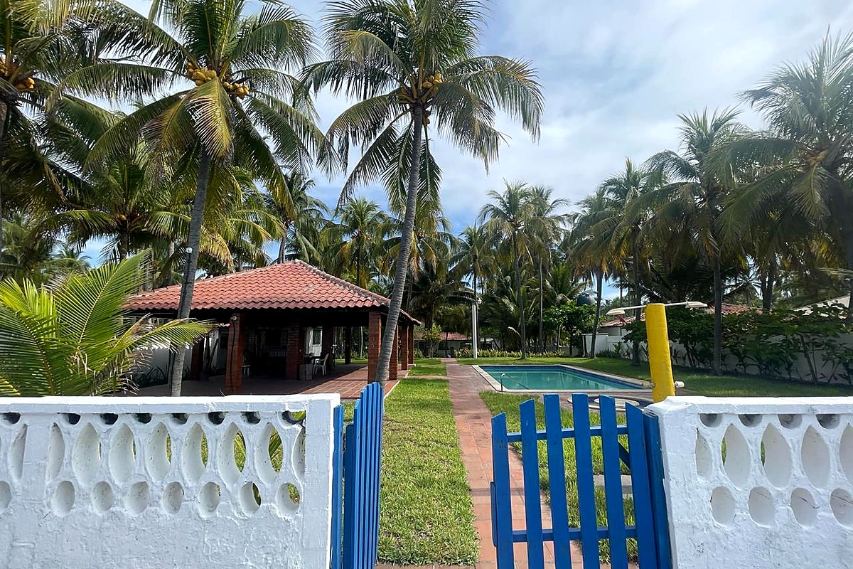 Beachfront Home Playa Amatecampo - 3