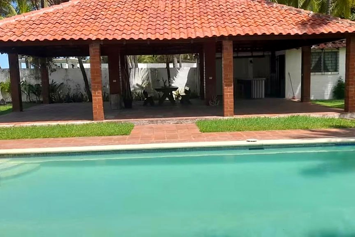 Beachfront Home Playa Amatecampo thumbnail 6