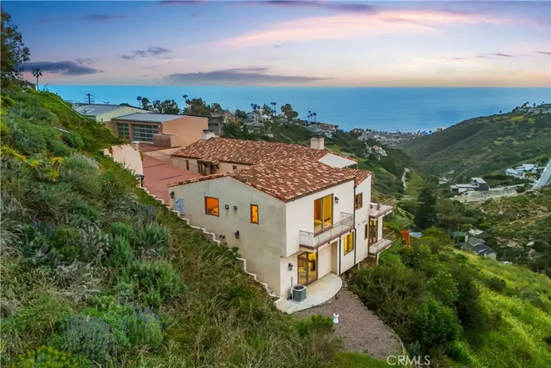 Laguna Beach Temple Hills Dr Estate thumbnail 1