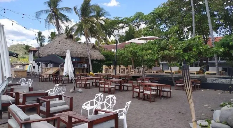 Surf Hotel for Sale in Playa Sunzal