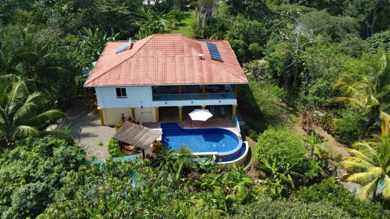 Pilon Villa with 3 Rentals and River thumbnail 1