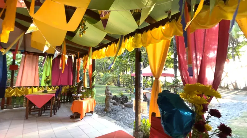 La Piña Waterfront Restaurant with Cabina in Pavones - 2