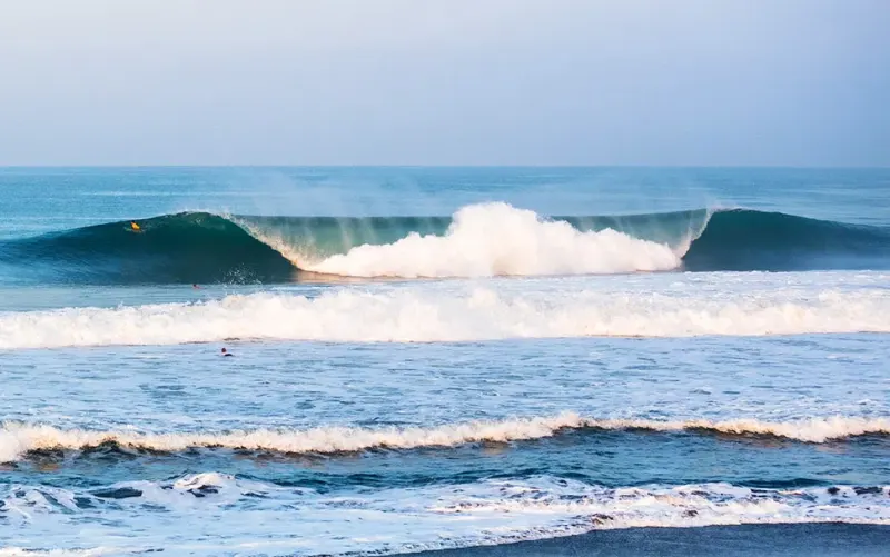 Luxurious Surf Resort In Pascuales - 3