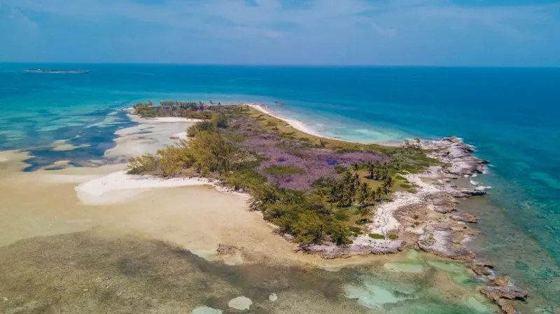 Hawks Nest Cay Private Island thumbnail 7