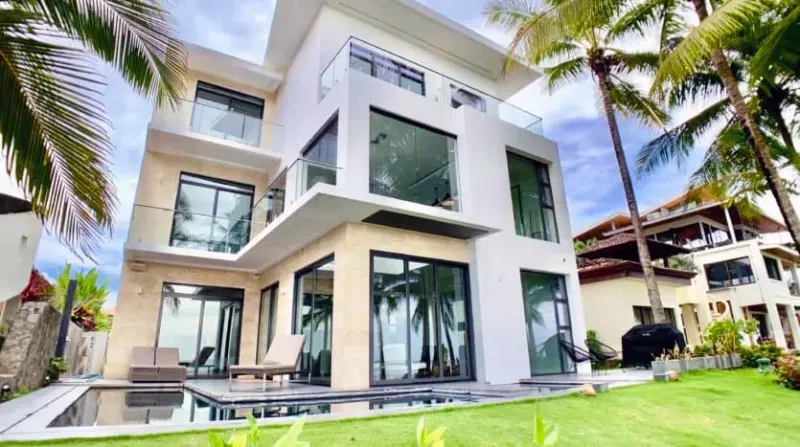 Luxury Beachfront Hermosa Palms Villa