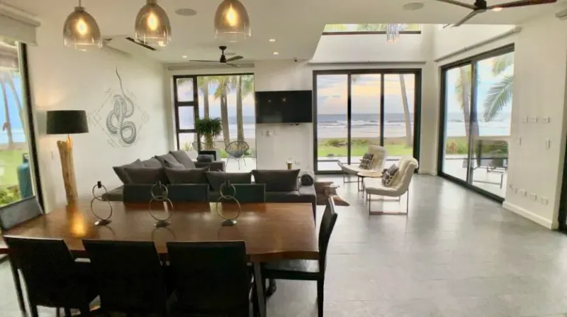 Luxury Beachfront Hermosa Palms Villa thumbnail 8