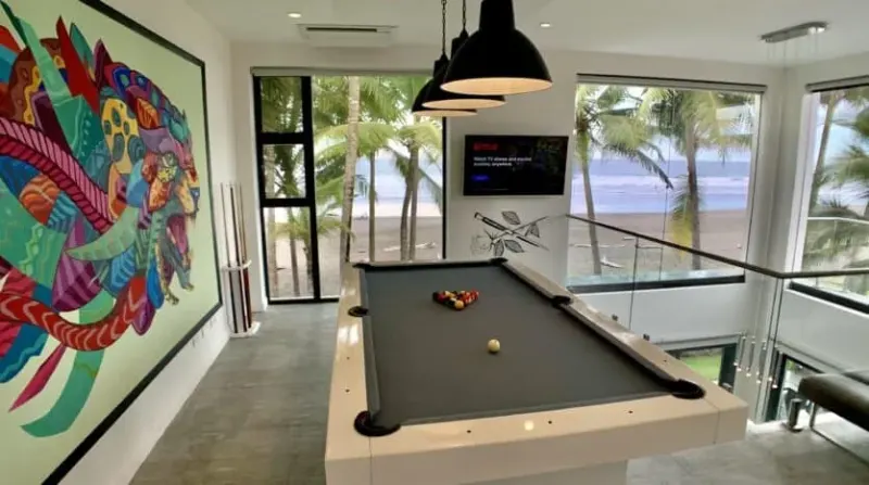 Luxury Beachfront Hermosa Palms Villa thumbnail 6