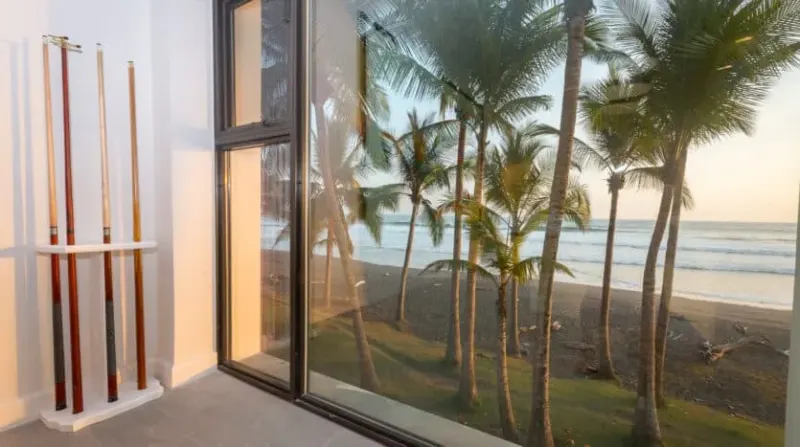 Luxury Beachfront Hermosa Palms Villa thumbnail 7