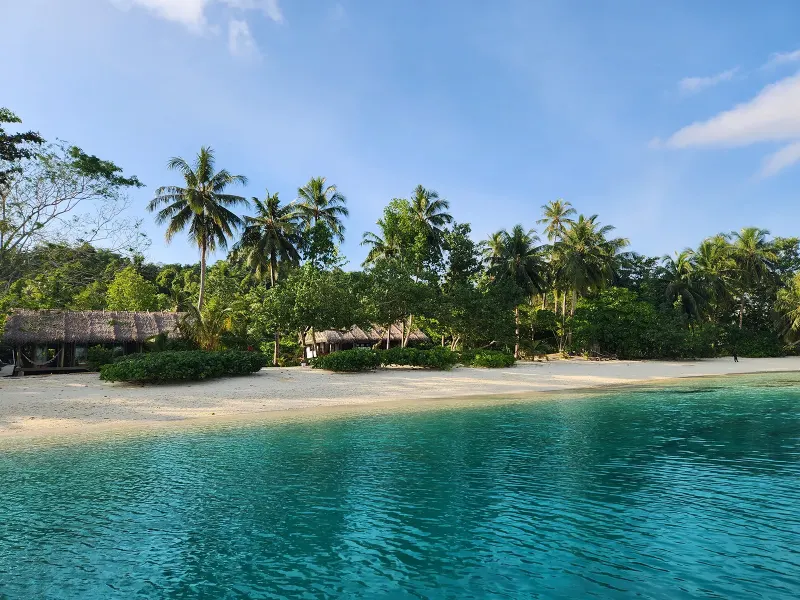 Boutique Beach Bungalows Mentawai thumbnail 7