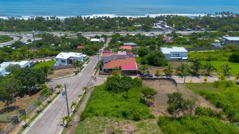 Lot in Residential El Mirador – El Salvador