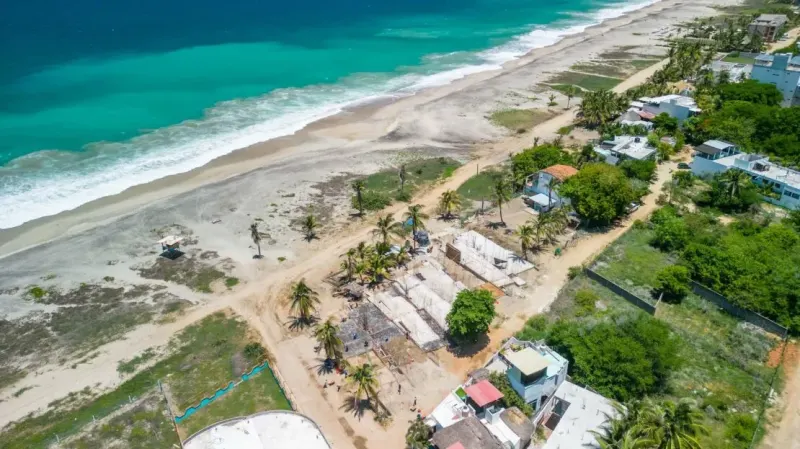 Puerto Escondido Beachfront Condos Zicatela thumbnail 1