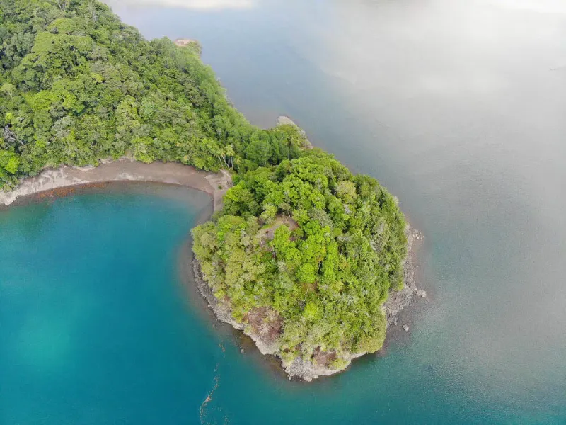 Private Golfo Dulce Island with Private Peninsula thumbnail 1