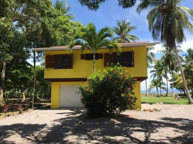 Casa Amarillo, Beachfront Costa Rica thumbnail 1