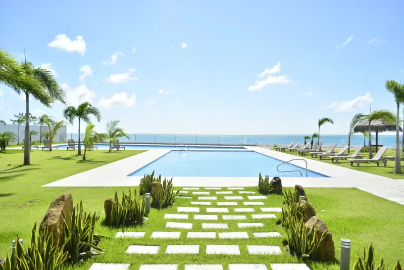 PH Royal Palm Playa Gorgona Panama | Beachfront Condo Near Malibu Surf thumbnail 1