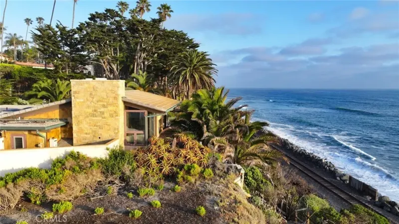 The Ultimate San Clemente Surf House - 2