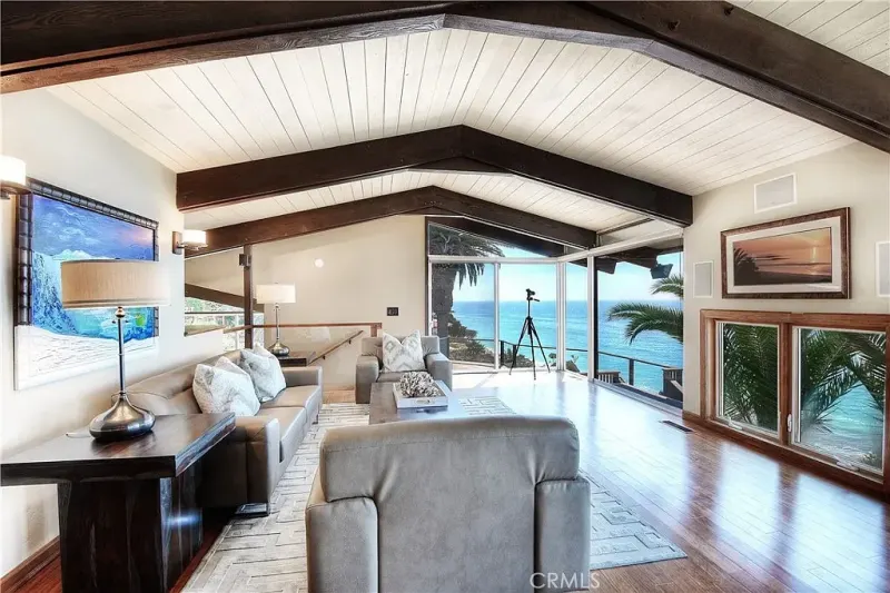 The Ultimate San Clemente Surf House