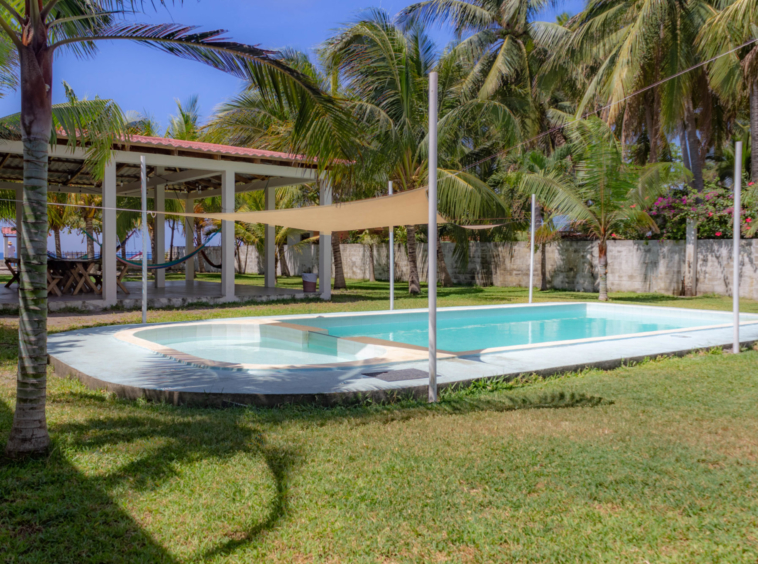 Oceanfront House in Cangrejera