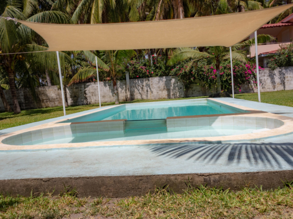 Oceanfront House in Cangrejera