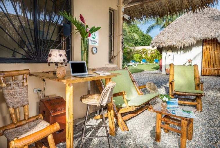 hooked-cabarete-dominican-republic-surf-kite-resort