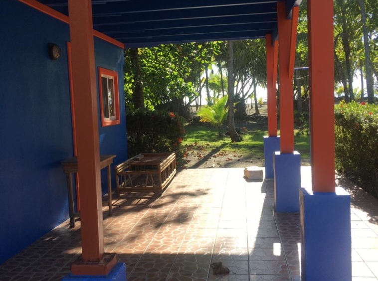 Olas-bravas-zancudo-porch