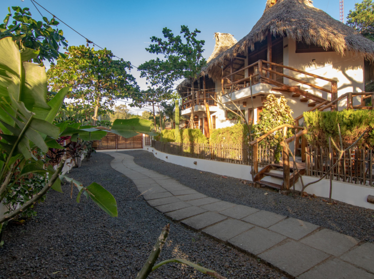 casitas-pacific-popoyo-guasacate-surf-hotel