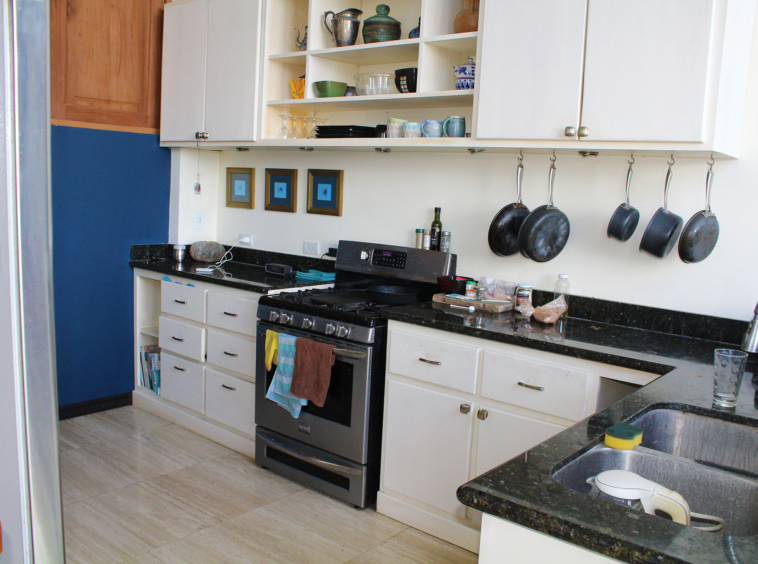pavones-yoga-center-for-sale