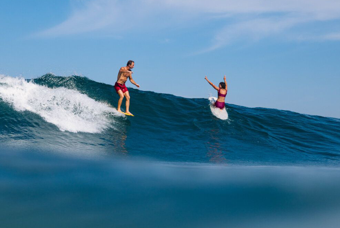 la-saladita-longboard-surfing-waves