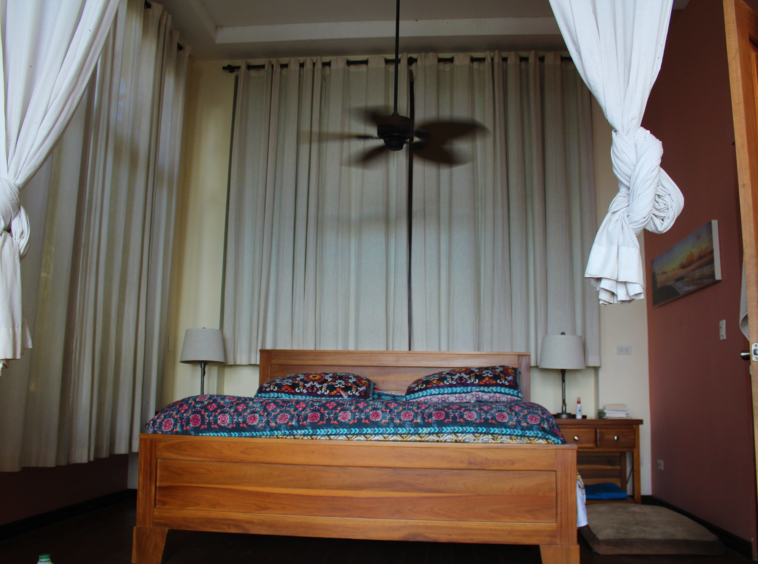 pavones-yoga-center-for-sale
