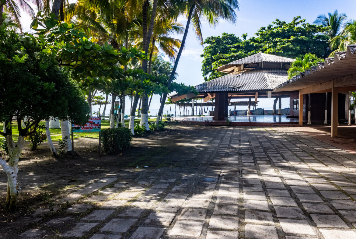 ocean-front-ranch-playa-san-diego-el-salvador