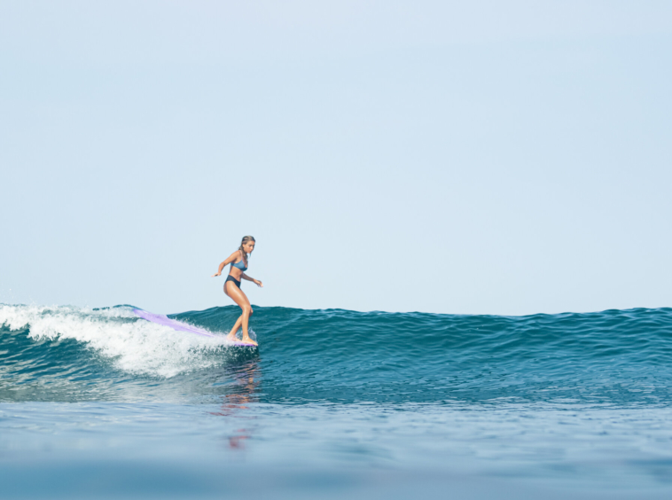pavones-yoga-center-girl-surfing