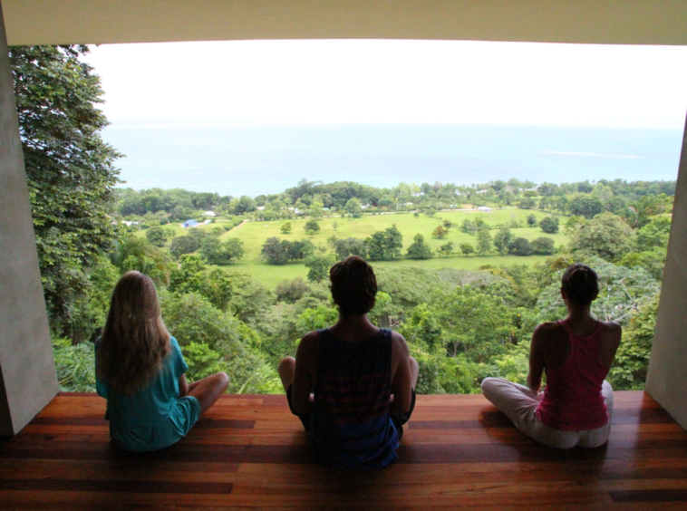 pavones-yoga-center-yogis-view