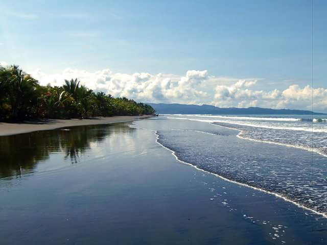 playa-zancudo-beach-good-calm