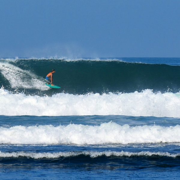 the-ranch-waves-surfing-zihuatanejo