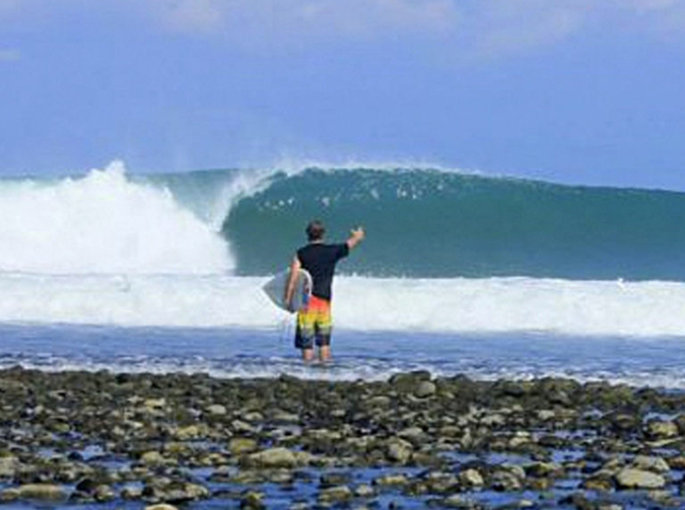 pavones-waves-firing