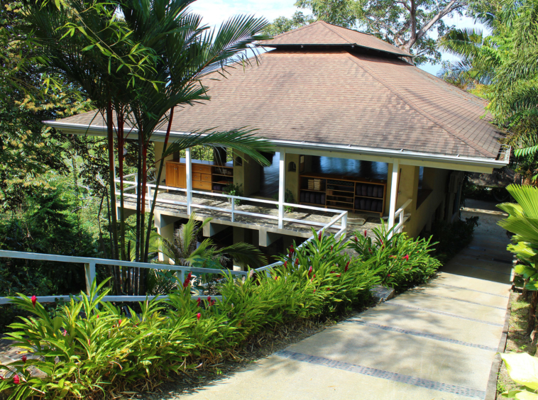 pavones-yoga-center-for-sale