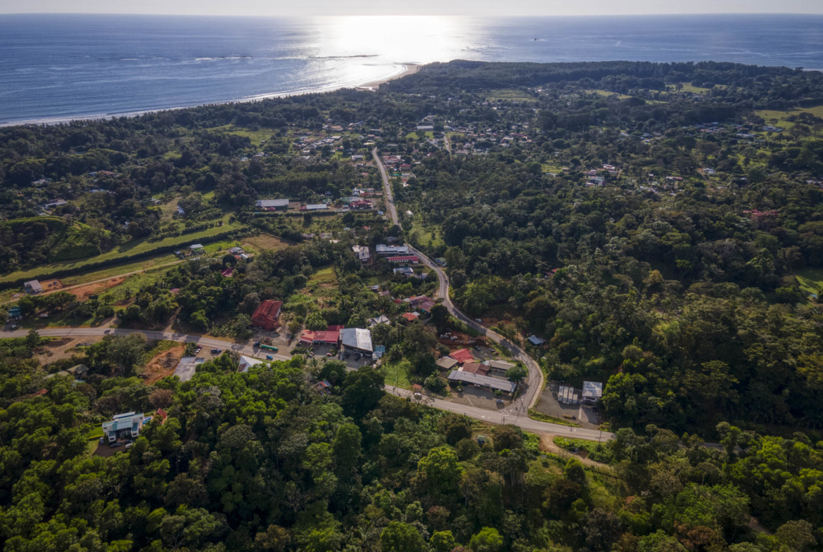 ballena-farm-uvita