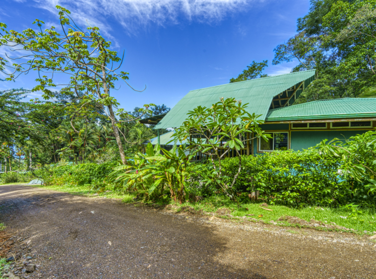 liquid-magic-surf-resort-uvita-costa-rica