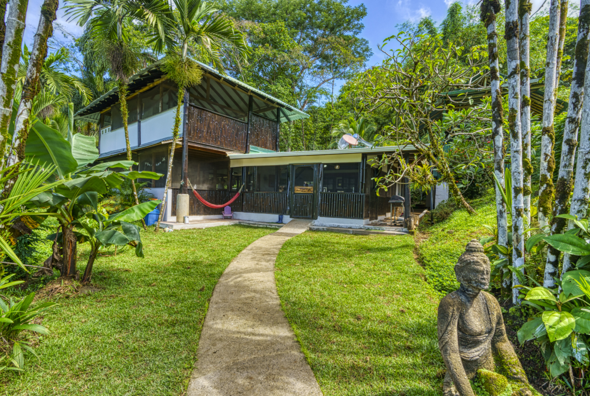 liquid-magic-surf-resort-uvita-costa-rica