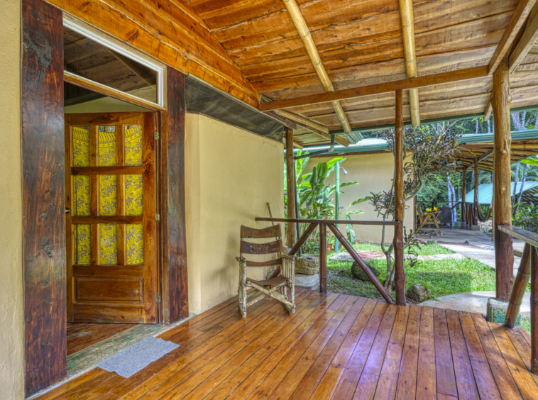 liquid-magic-surf-resort-uvita-costa-rica