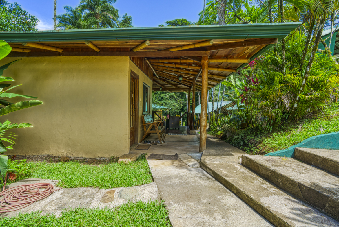 liquid-magic-surf-resort-uvita-costa-rica