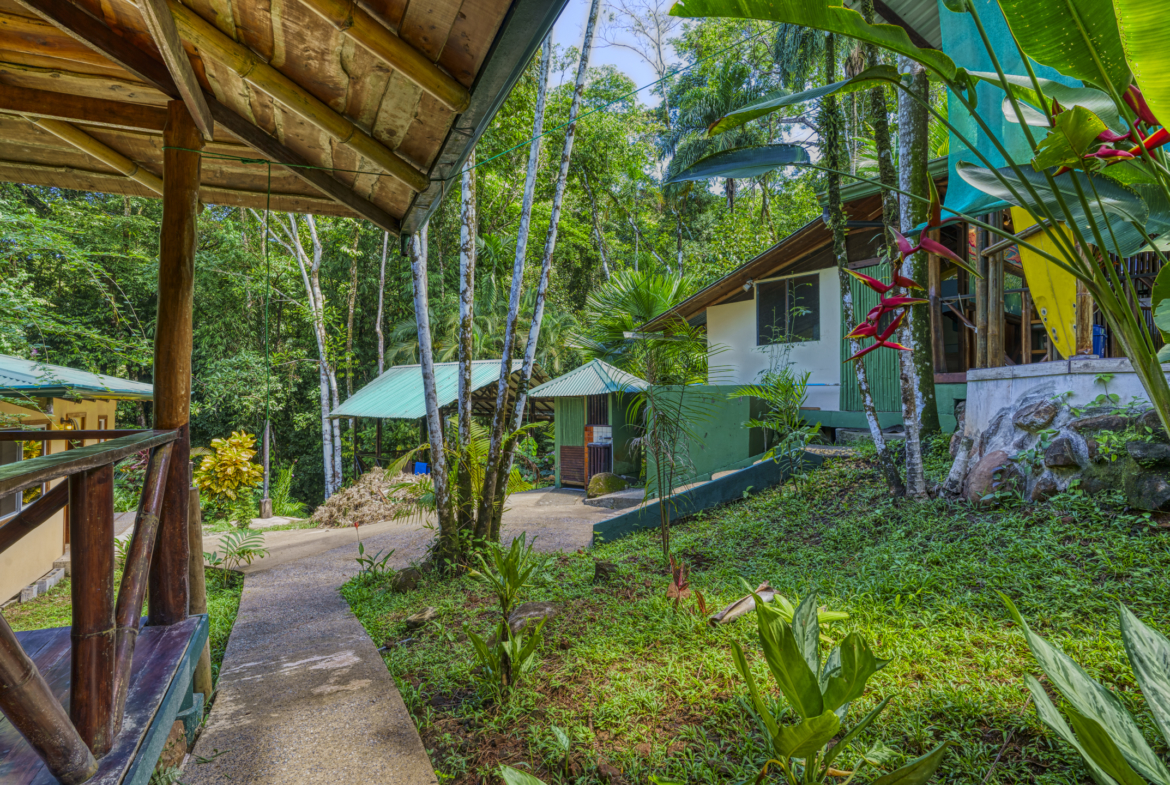 liquid-magic-surf-resort-uvita-costa-rica