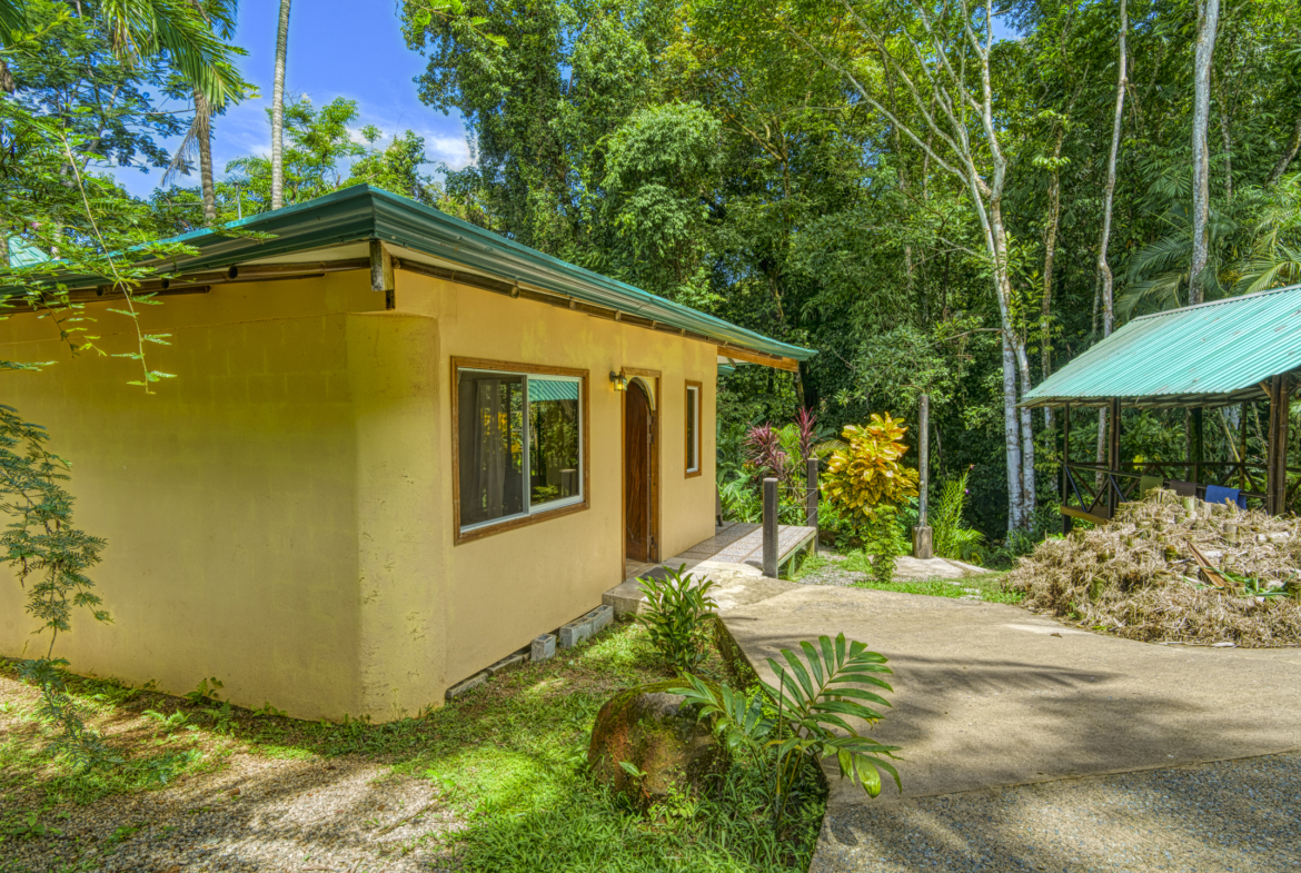 liquid-magic-surf-resort-uvita-costa-rica