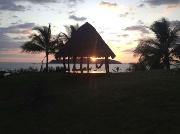 hotel-vista-coiba-villas-restaurant-santa-catalina