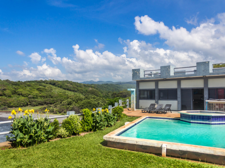 las-flores-el-salvador-cliff-resort