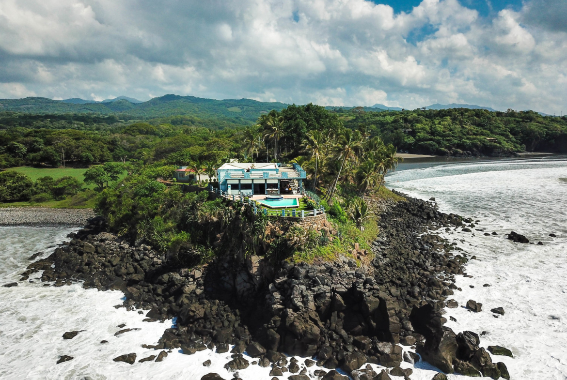 las-flores-el-salvador-cliff-resort