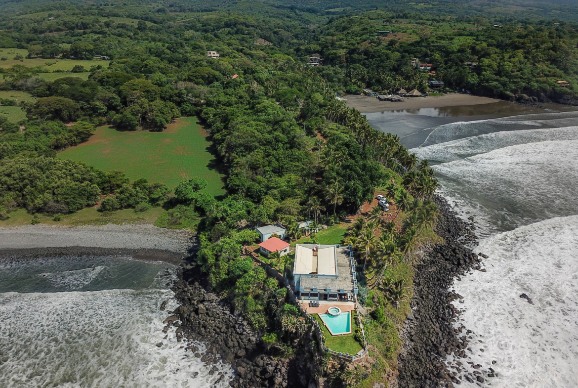 las-flores-el-salvador-cliff-resort