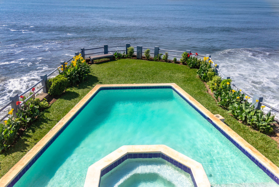 las-flores-el-salvador-cliff-resort