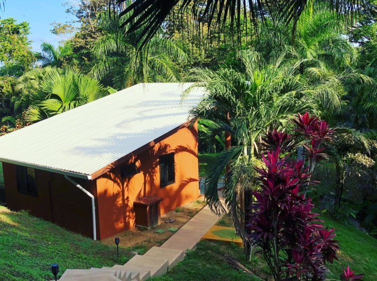 pavones-jungalow-coconut-shakk-costa-rica