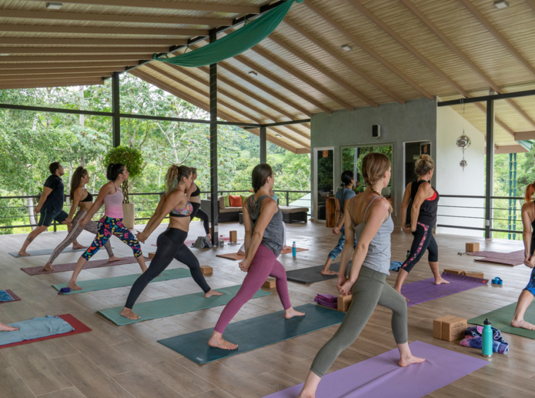 spectacular-surf-yoga-retreat-center-uvita